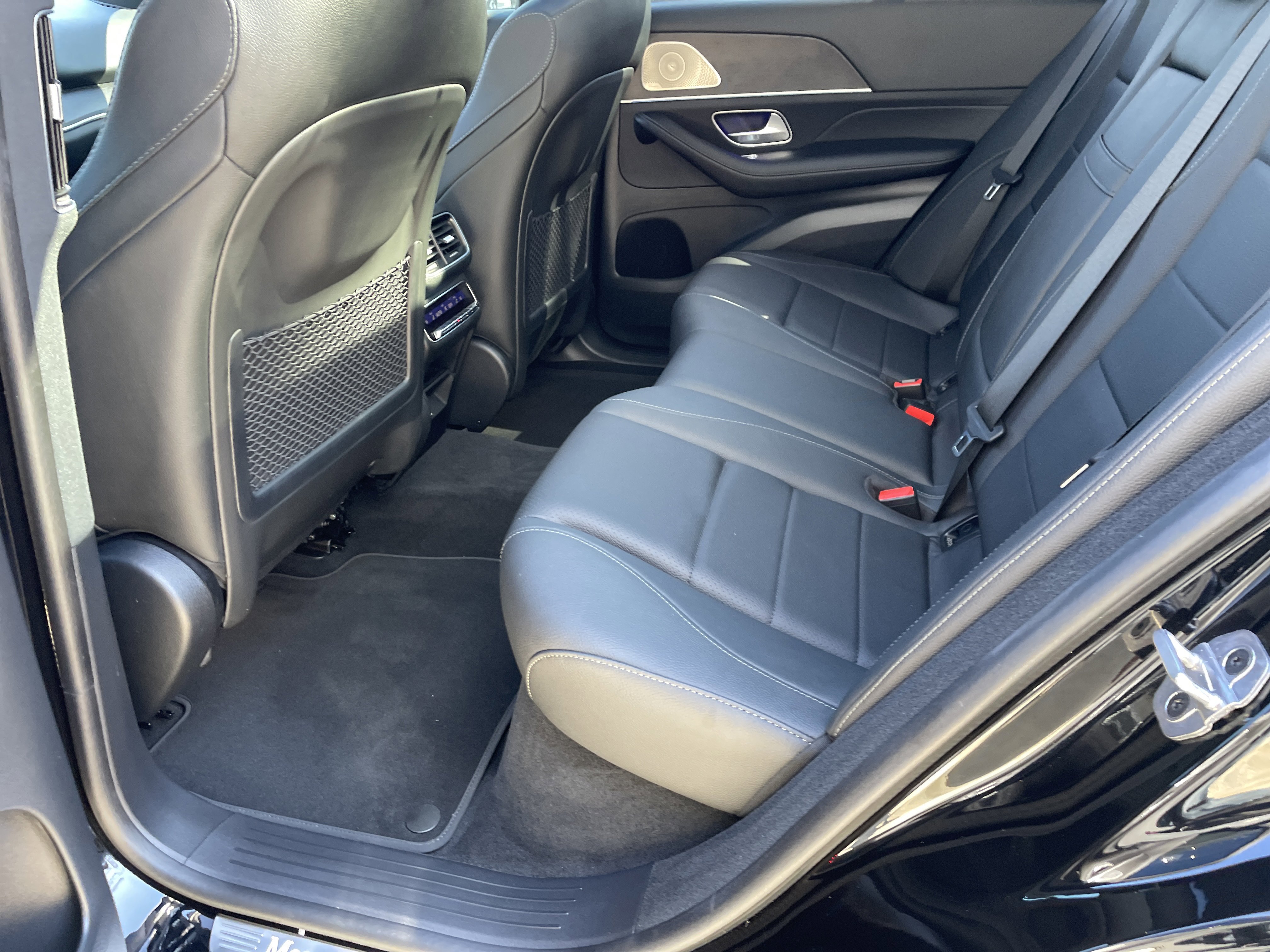 Certified 2025 Mercedes-Benz GLE 350 4MATIC w/ AMG Line Exterior image 39