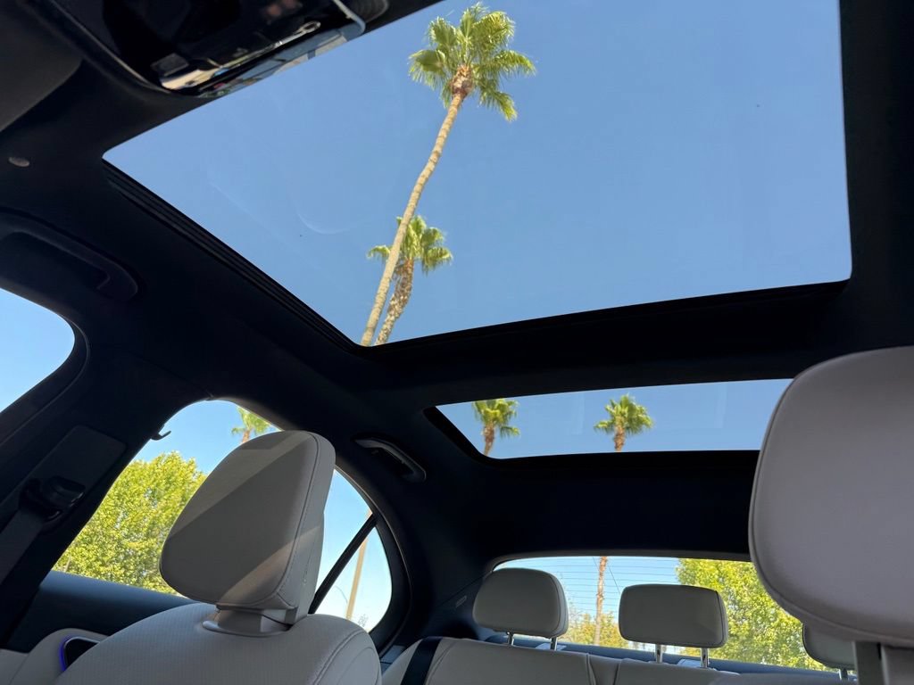New 2026 Mercedes-Benz C 300 Sedan image 2