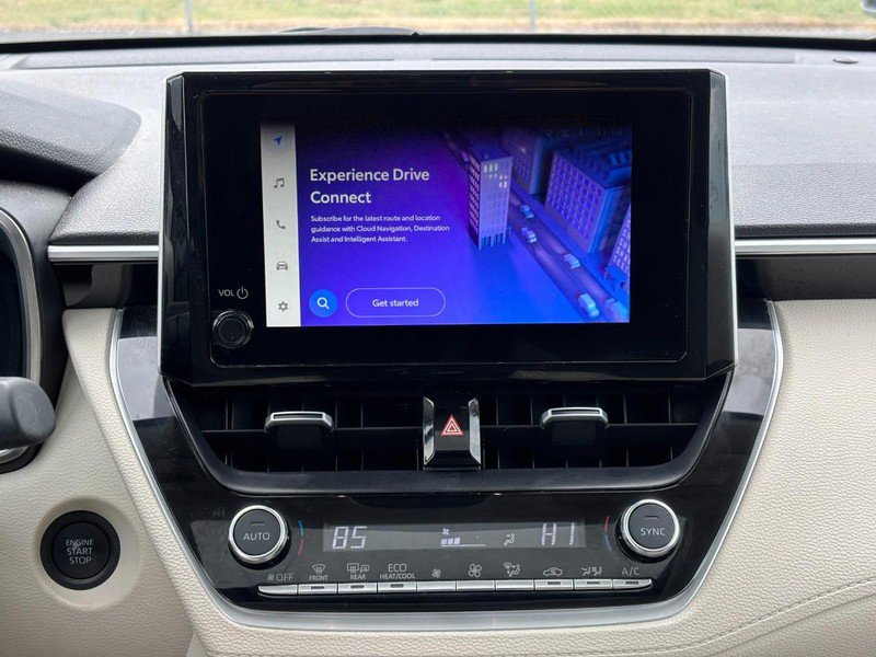 Used 2024 Toyota Corolla Cross XLE w/ Convenience Package image 13