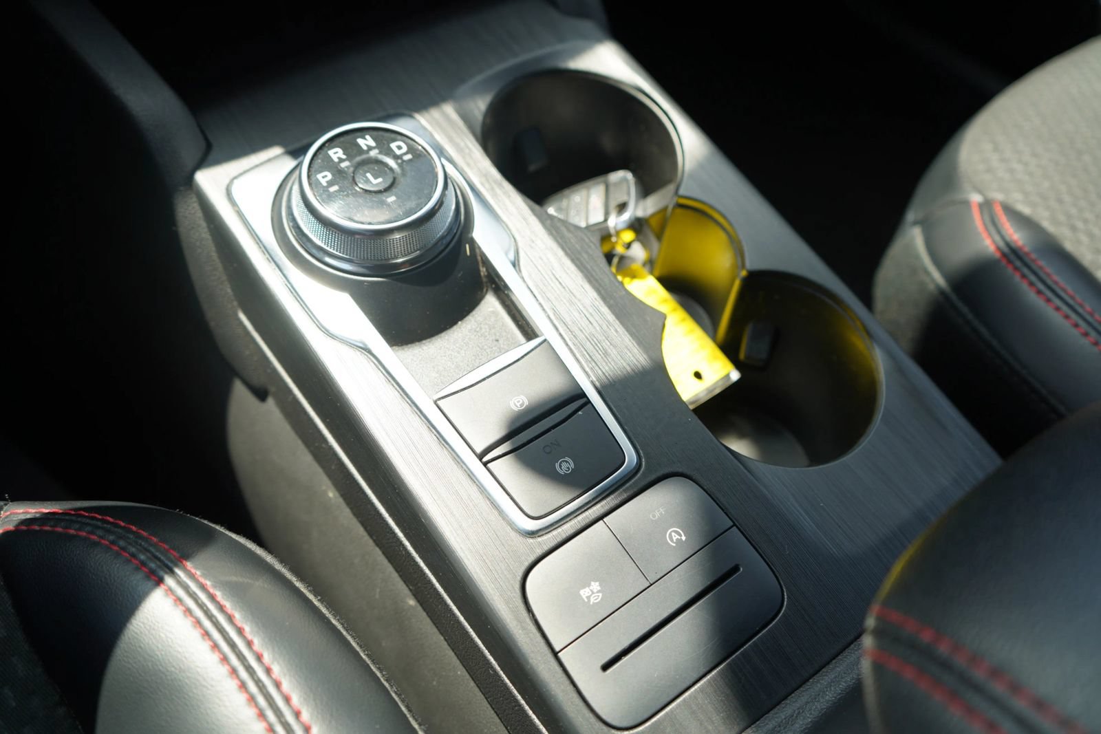 Used 2024 Ford Escape ST-Line AWD/4WD image 12