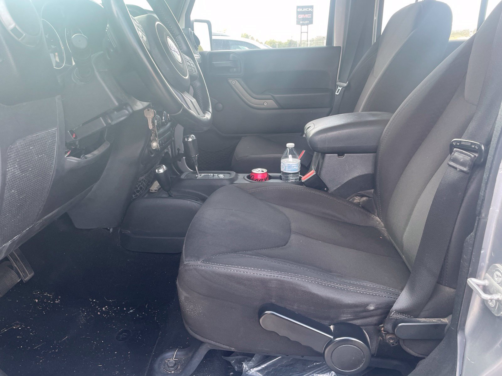 Used 2014 Jeep Wrangler Unlimited Sport w/ Connectivity Group AWD/4WD image 7