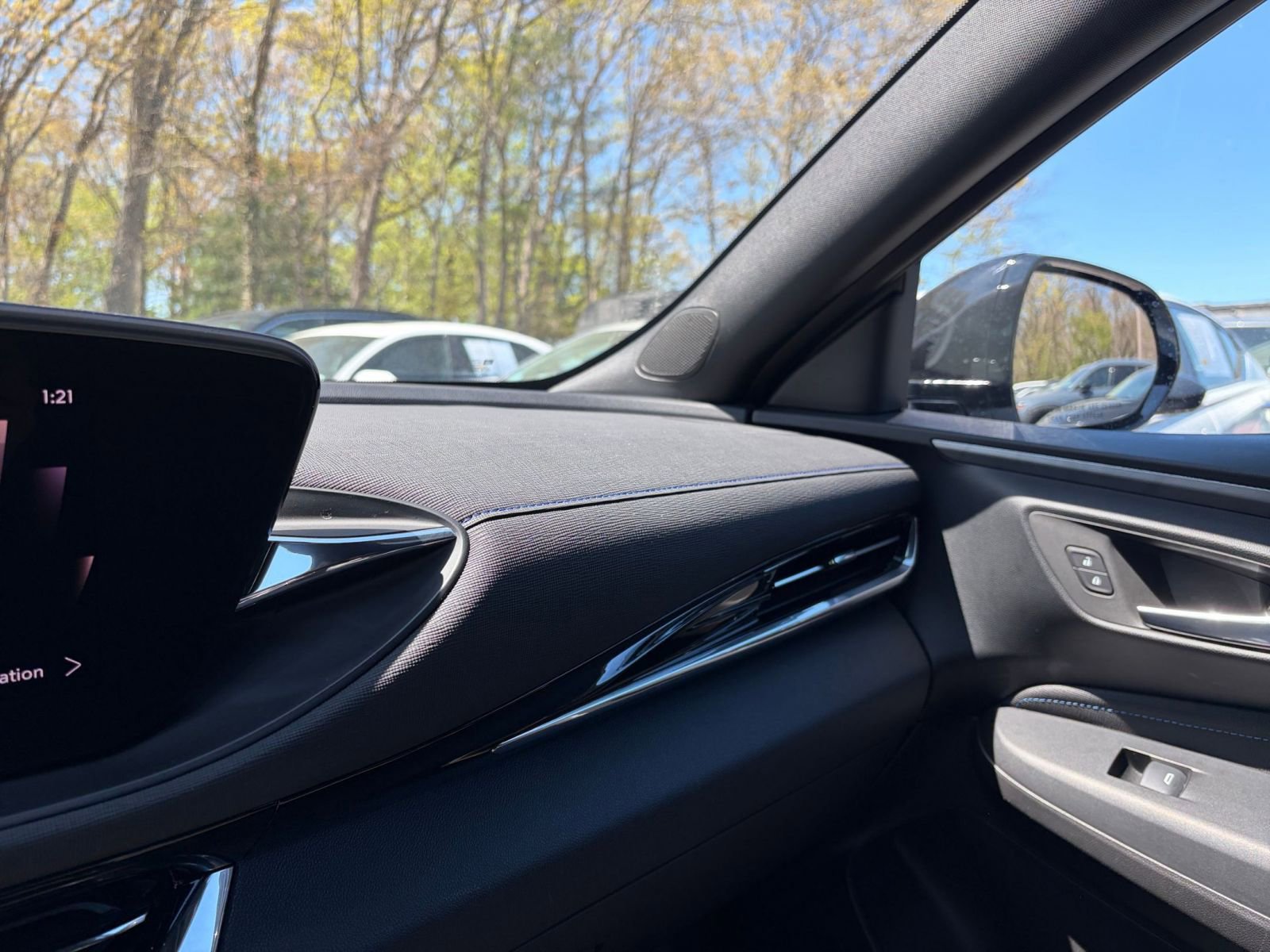 Used 2025 Buick Envista Sport Touring FWD image 34