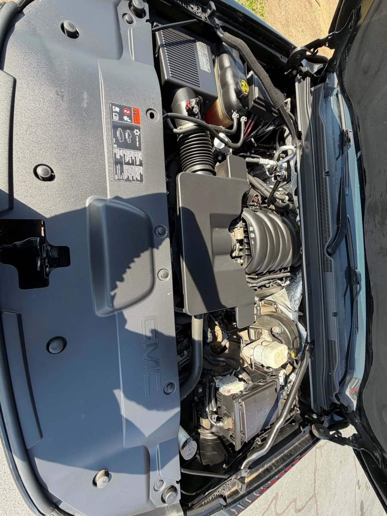 Used 2015 GMC Yukon SLT image 29