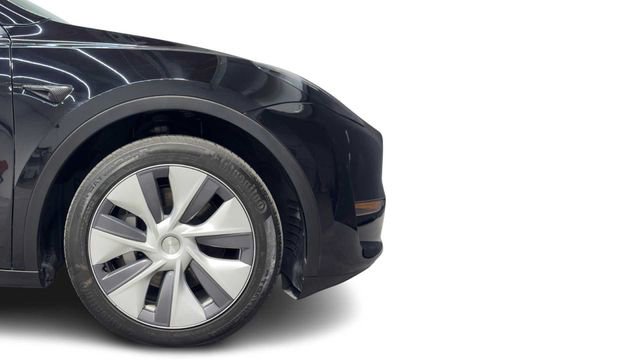 Used 2024 Tesla Model Y Long Range AWD/4WD image 8