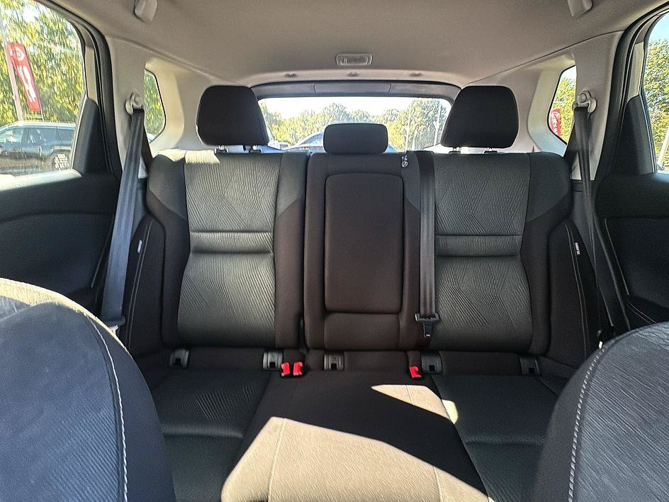 Certified 2025 Nissan Rogue SV AWD/4WD image 27