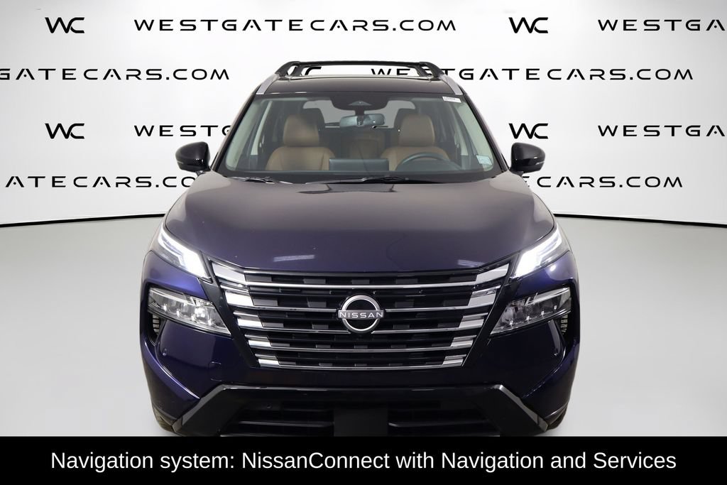 Used 2025 Nissan Rogue Platinum FWD image 2