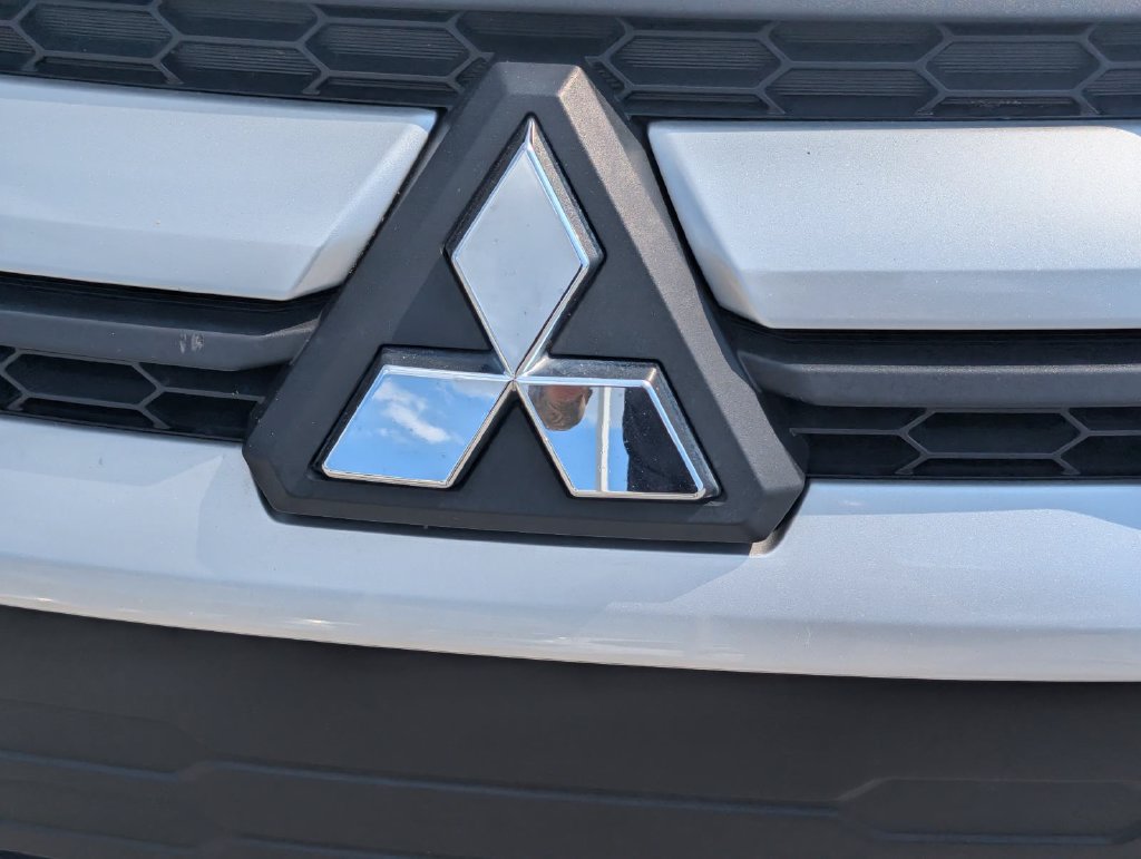 Used 2024 Mitsubishi Outlander Sport SE AWD/4WD image 3