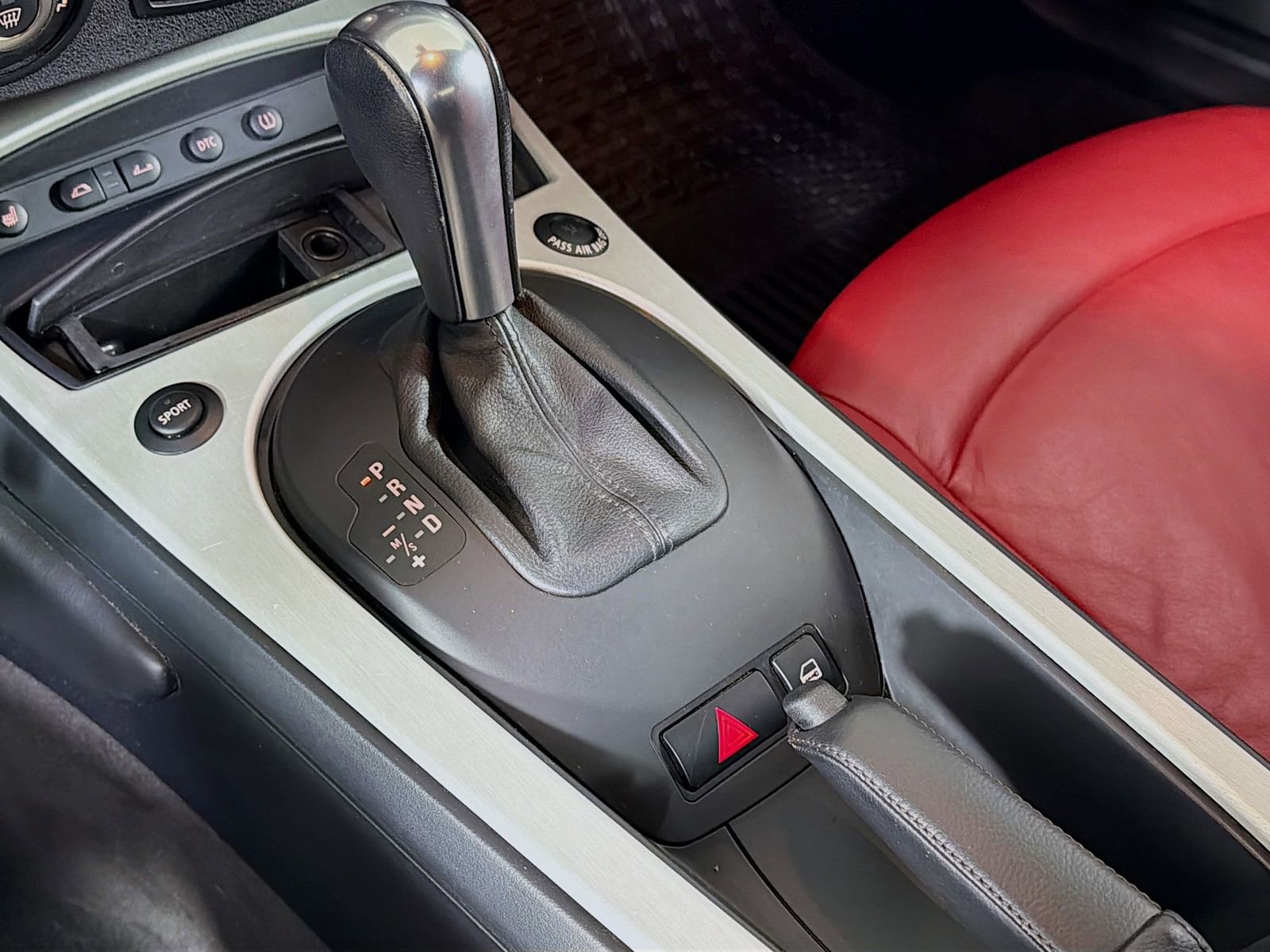 Used 2006 BMW Z4 3.0i image 18
