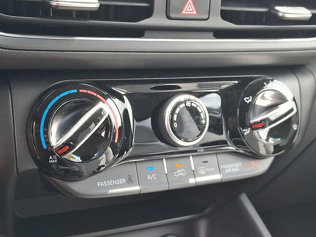 Certified 2023 Hyundai Kona SEL AWD/4WD image 15