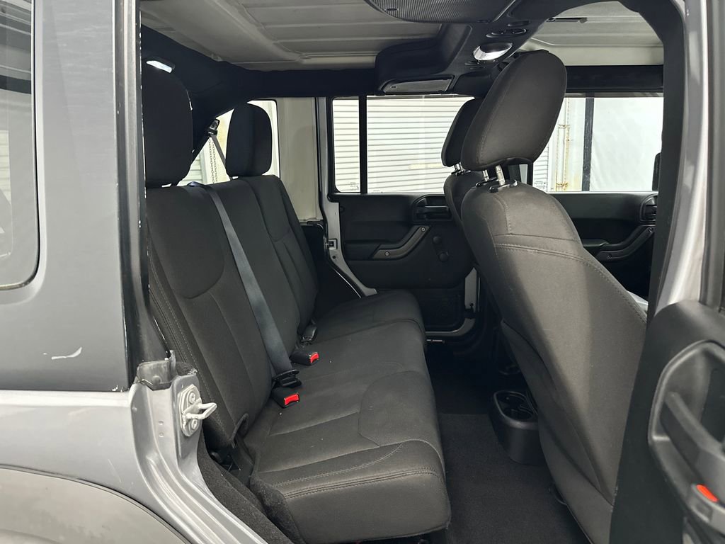 Used 2017 Jeep Wrangler Unlimited Sport w/ Connectivity Group AWD/4WD image 15