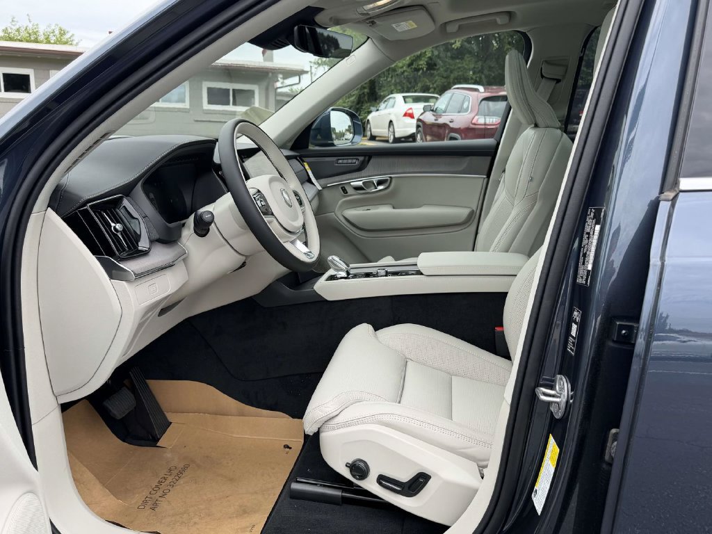 New 2026 Volvo XC90 B6 Ultra w/ Protection Package AWD/4WD image 15