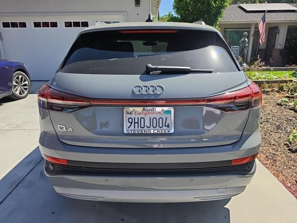 Used 2023 Audi Q4 e-tron Premium Plus w/ Premium Plus RWD image 3