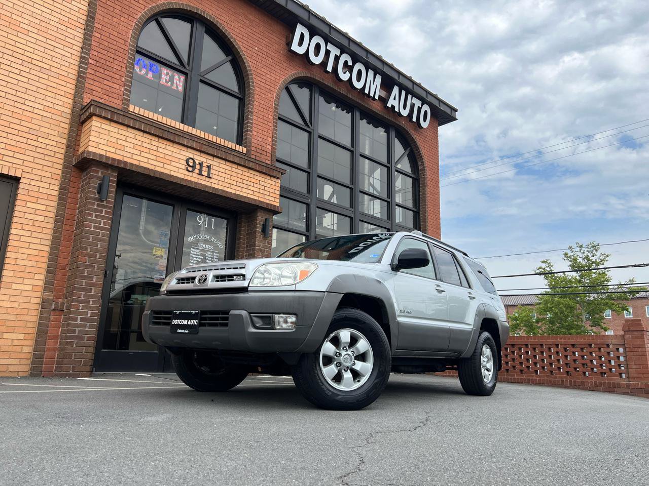 Used 2003 Toyota 4Runner SR5 AWD/4WD image 3