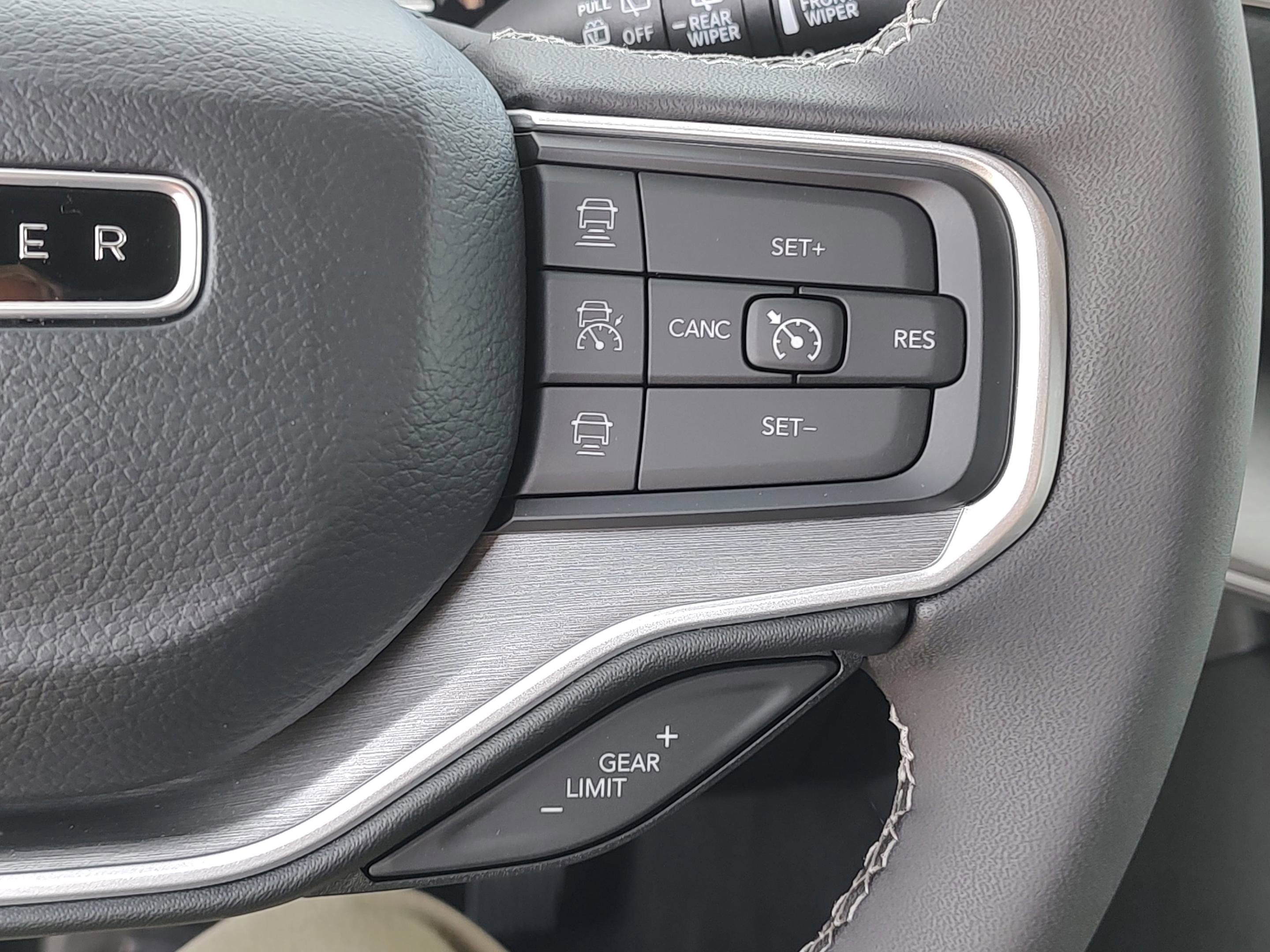 New 2025 Jeep Wagoneer Base image 22