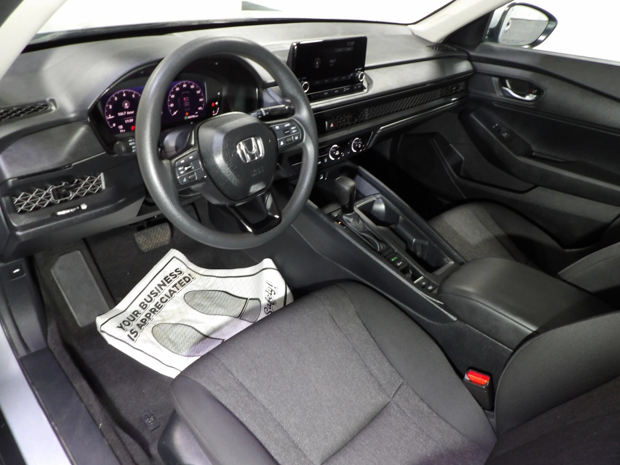 Used 2025 Honda Accord LX image 9