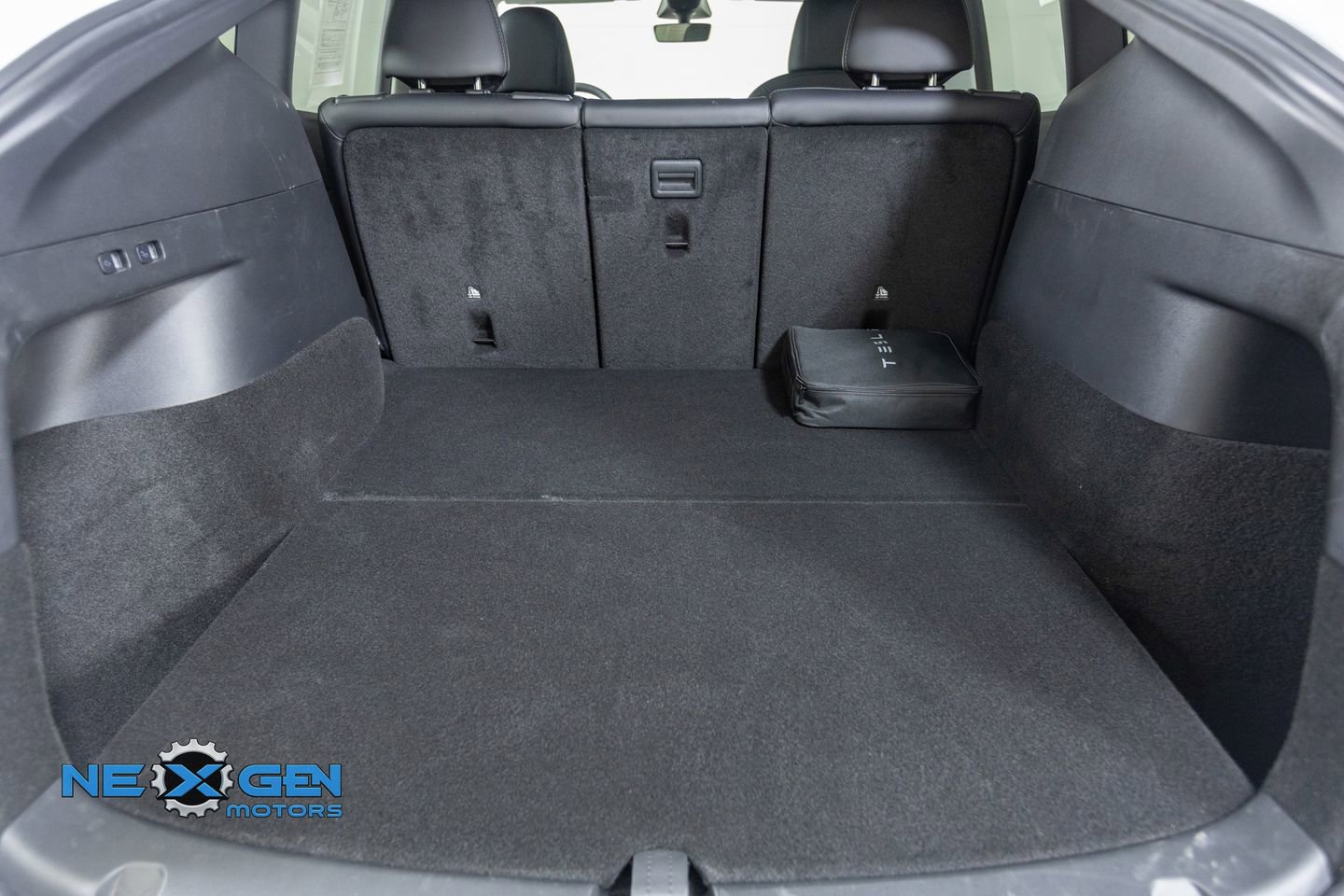 Used 2022 Tesla Model Y Performance image 30