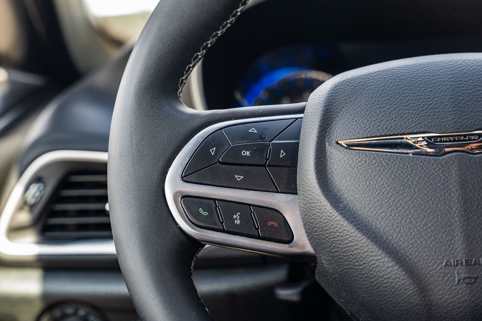 Used 2025 Chrysler Pacifica Select image 30