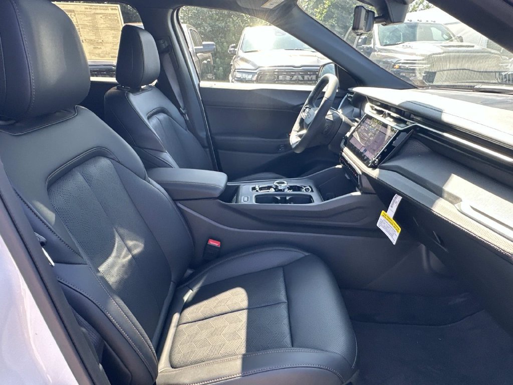 New 2026 Jeep Cherokee Overland AWD/4WD image 14