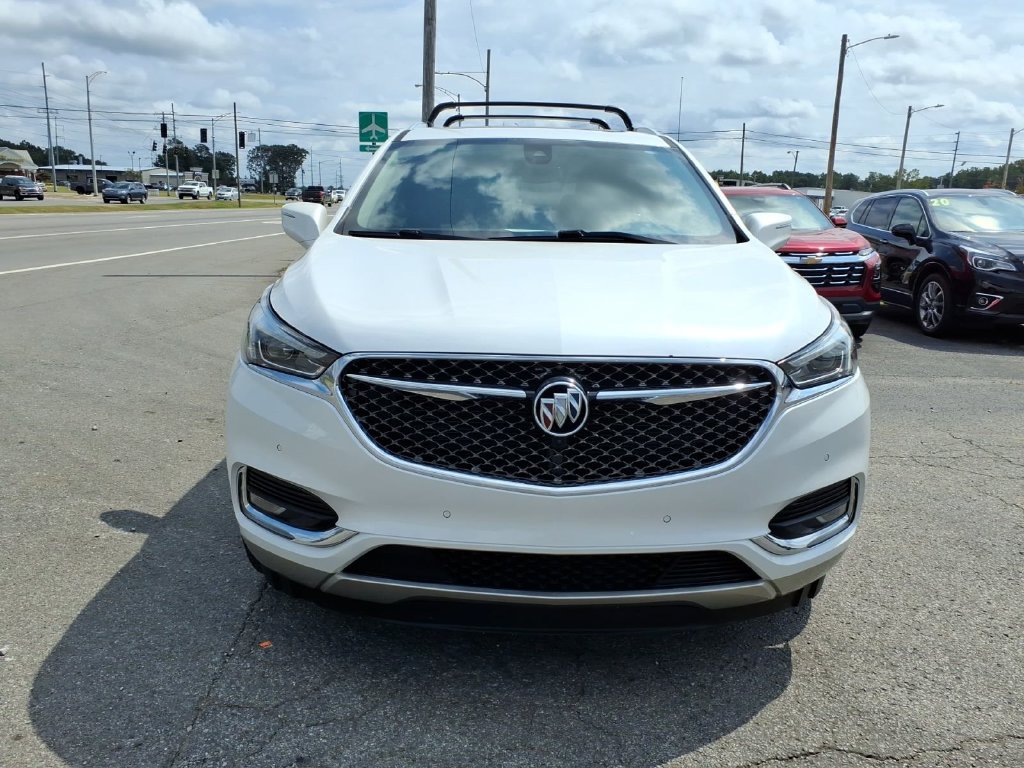 Used 2019 Buick Enclave Avenir w/ Avenir Technology Package FWD image 2