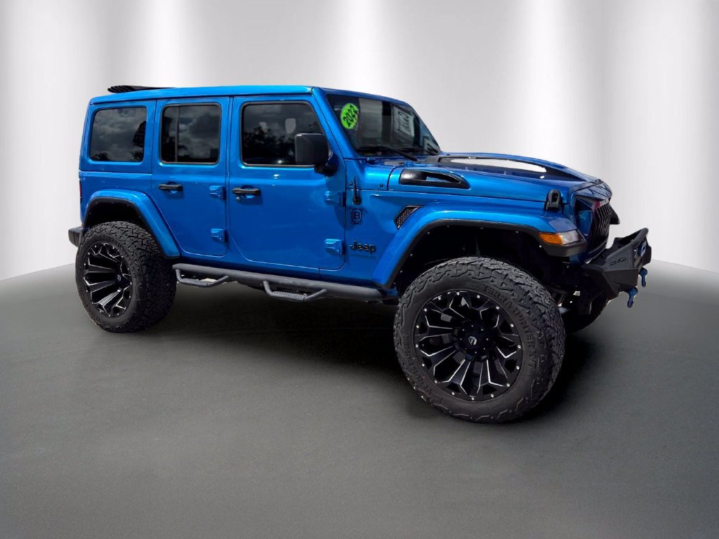 Used 2022 Jeep Wrangler Unlimited Sahara AWD/4WD image 2