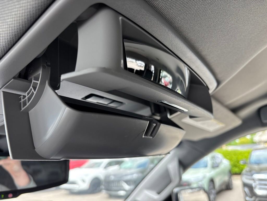 Used 2018 Chevrolet Tahoe LS w/ All-Season Package AWD/4WD image 16
