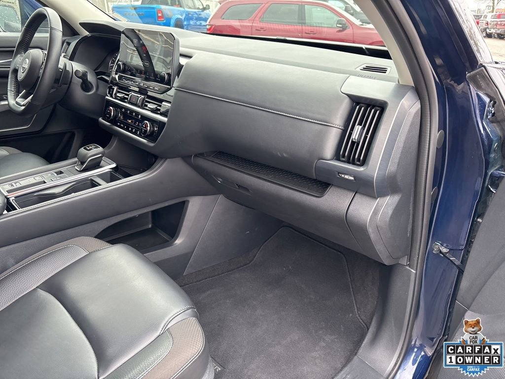 Used 2025 Nissan Pathfinder SL image 56