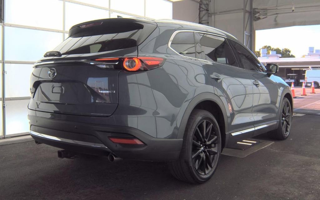 Used 2023 MAZDA CX-9 Carbon Edition image 4