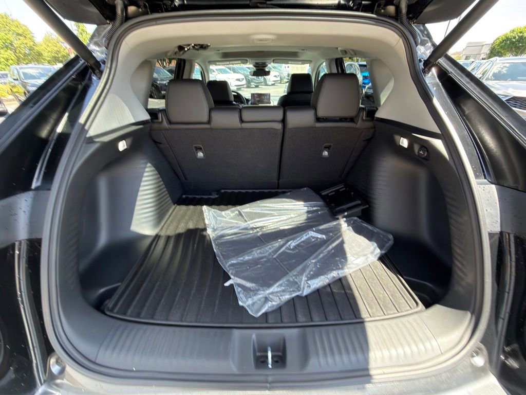 Certified 2025 Acura ADX AWD image 12