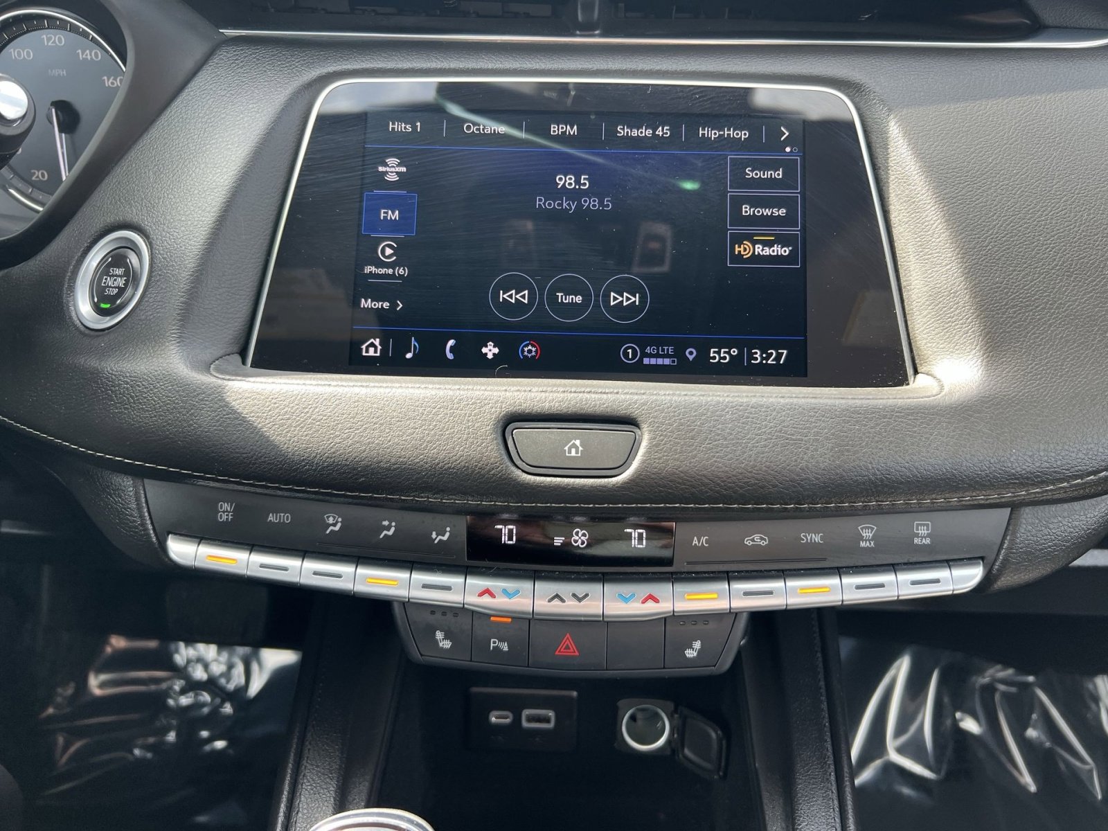 Used 2023 Cadillac XT4 Luxury w/ Cold Weather Package image 18