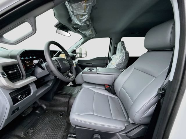 New 2026 Ford F550 4x4 Crew Cab image 15
