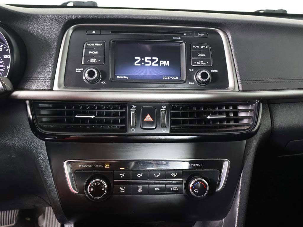 Used 2017 Kia Optima LX image 39