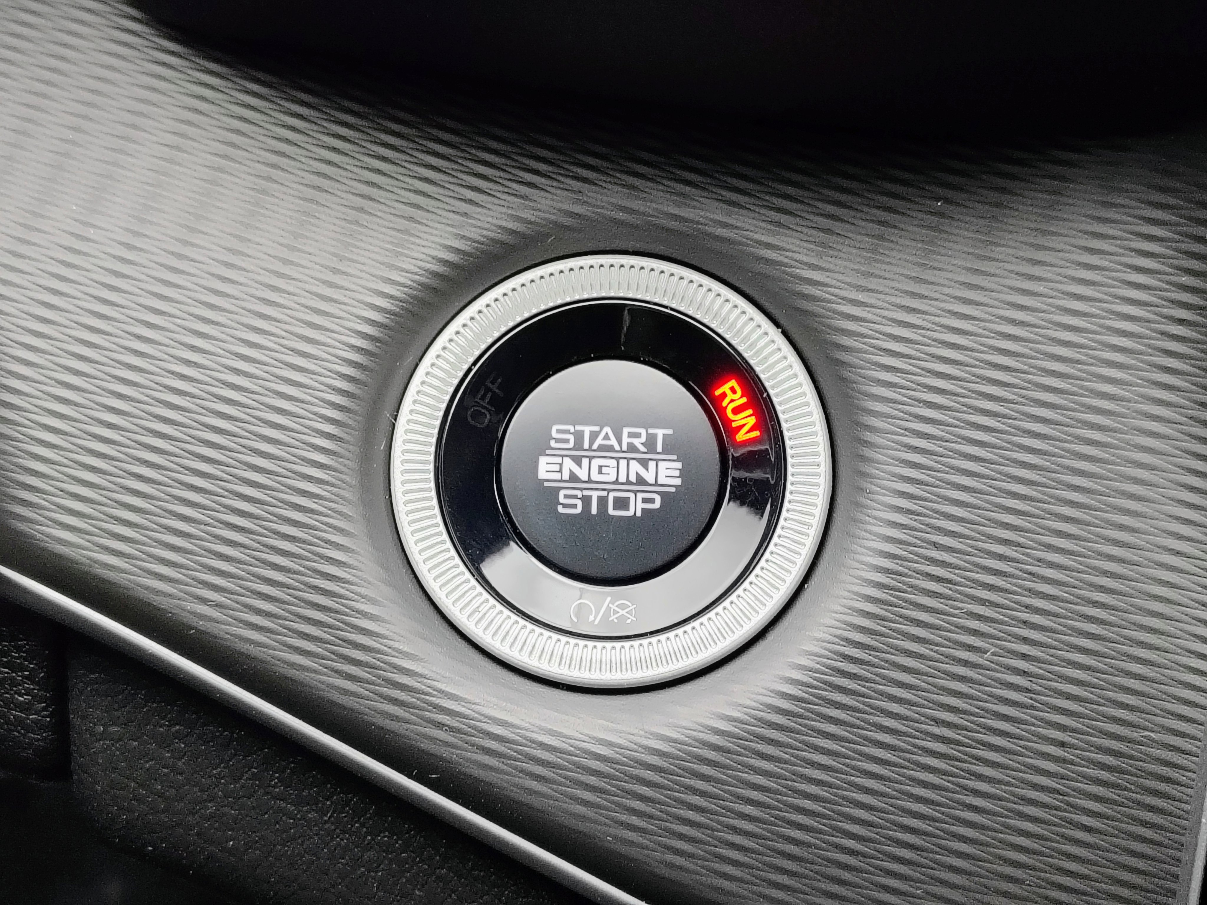 New 2025 Jeep Grand Cherokee Altitude image 36