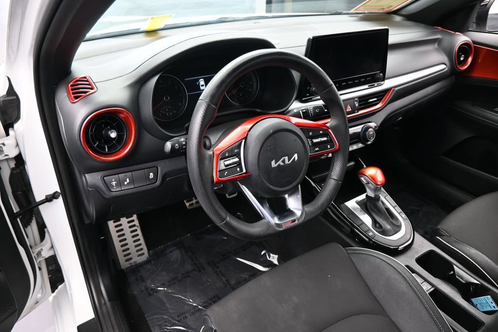 Used 2024 Kia Forte GT-Line FWD image 11