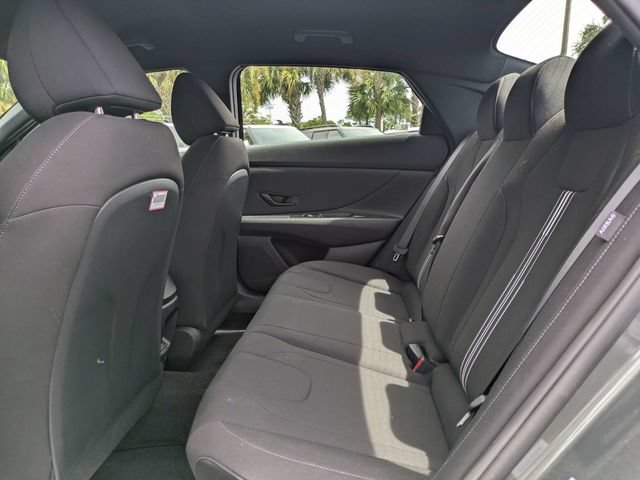 Used 2025 Hyundai Elantra Sport FWD image 12