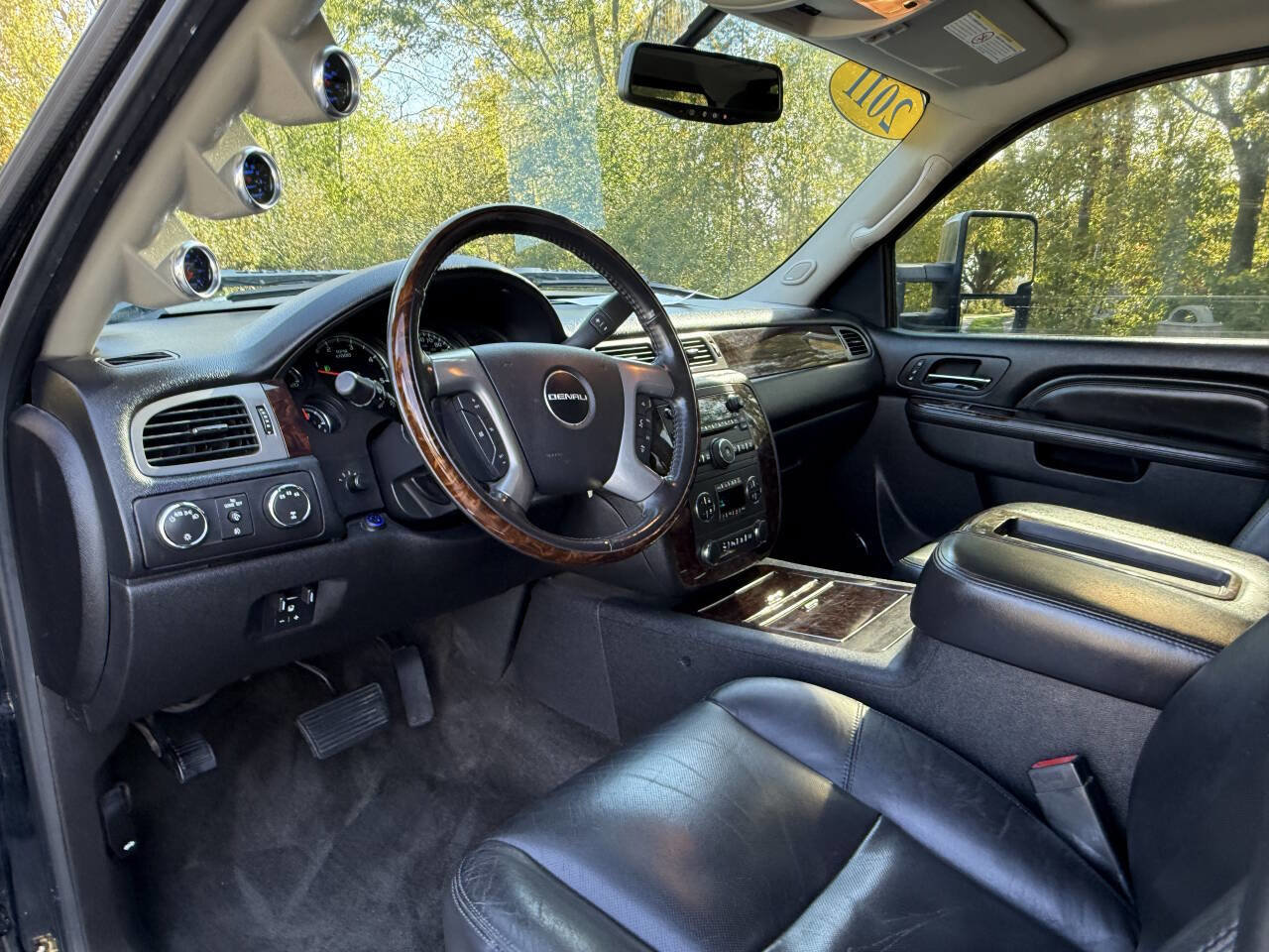 Used 2011 GMC Sierra 2500 Denali w/ Suspension Package, Off-Road image 14