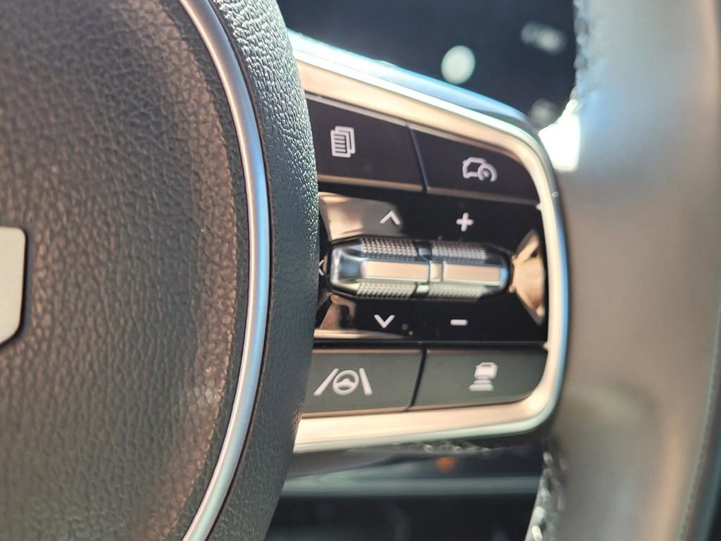 Used 2024 Kia Sorento SX Prestige w/ Sage Leather Package image 33