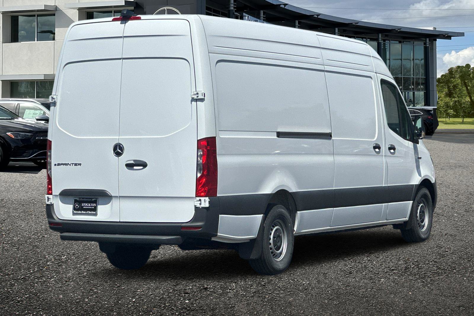 New 2024 Mercedes-Benz eSprinter 170 Cargo image 4