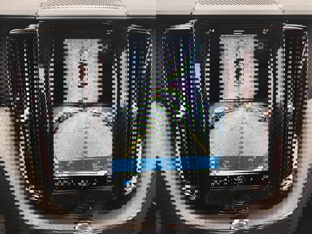 Used 2025 Volvo XC60 B5 Ultra w/ Protection Package Premier image 25