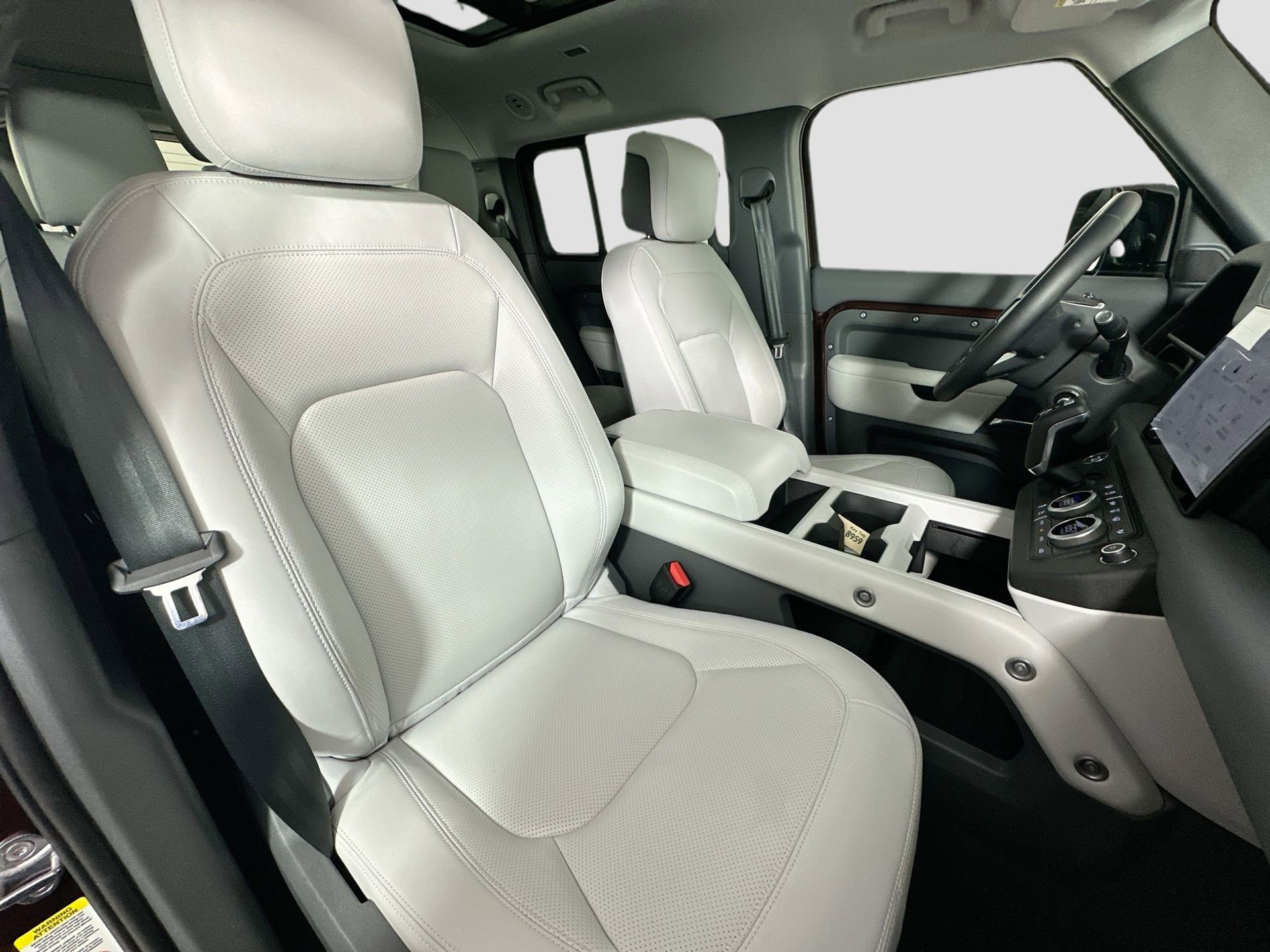 Certified 2025 Land Rover Defender 130 S image 32