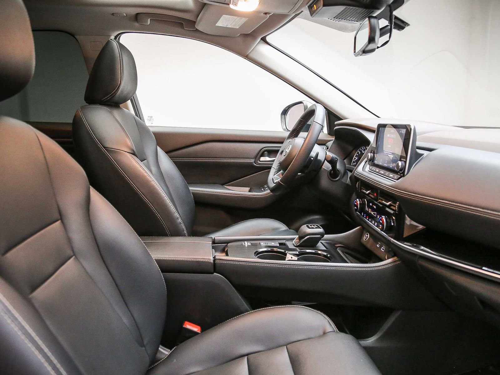 Used 2022 Nissan Rogue SL FWD image 17