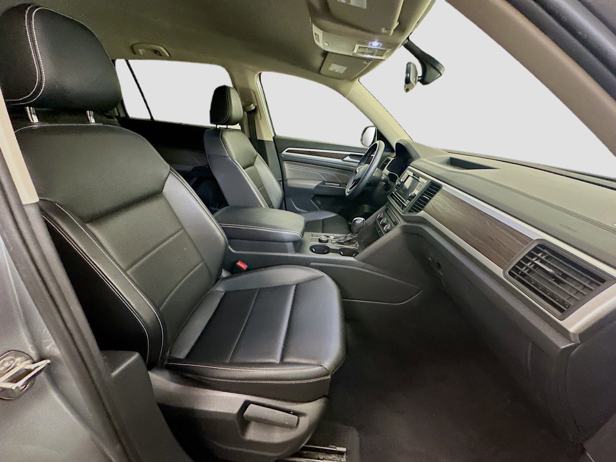 Used 2022 Volkswagen Atlas SE image 32