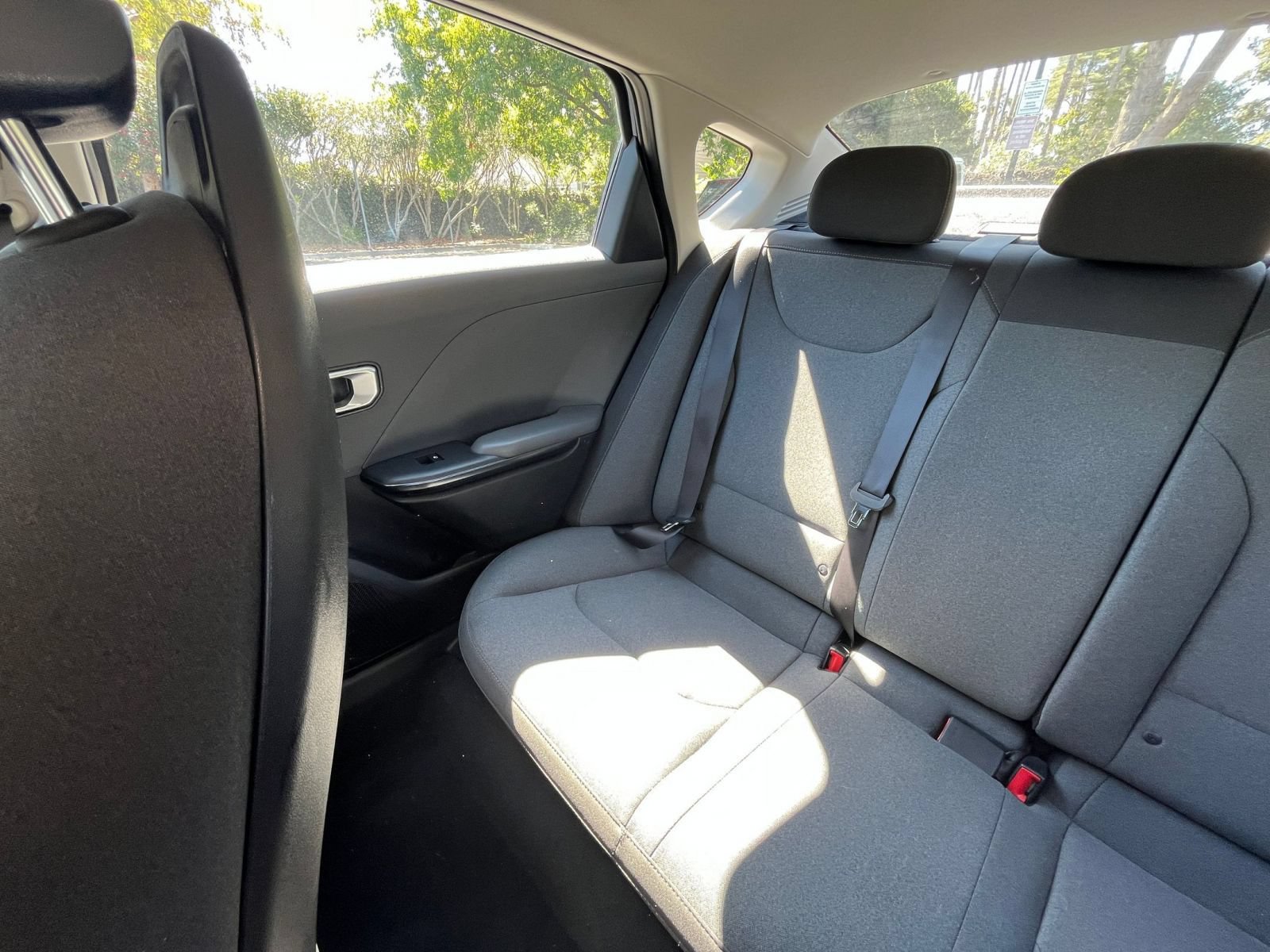 Used 2025 Kia K4 FWD image 37