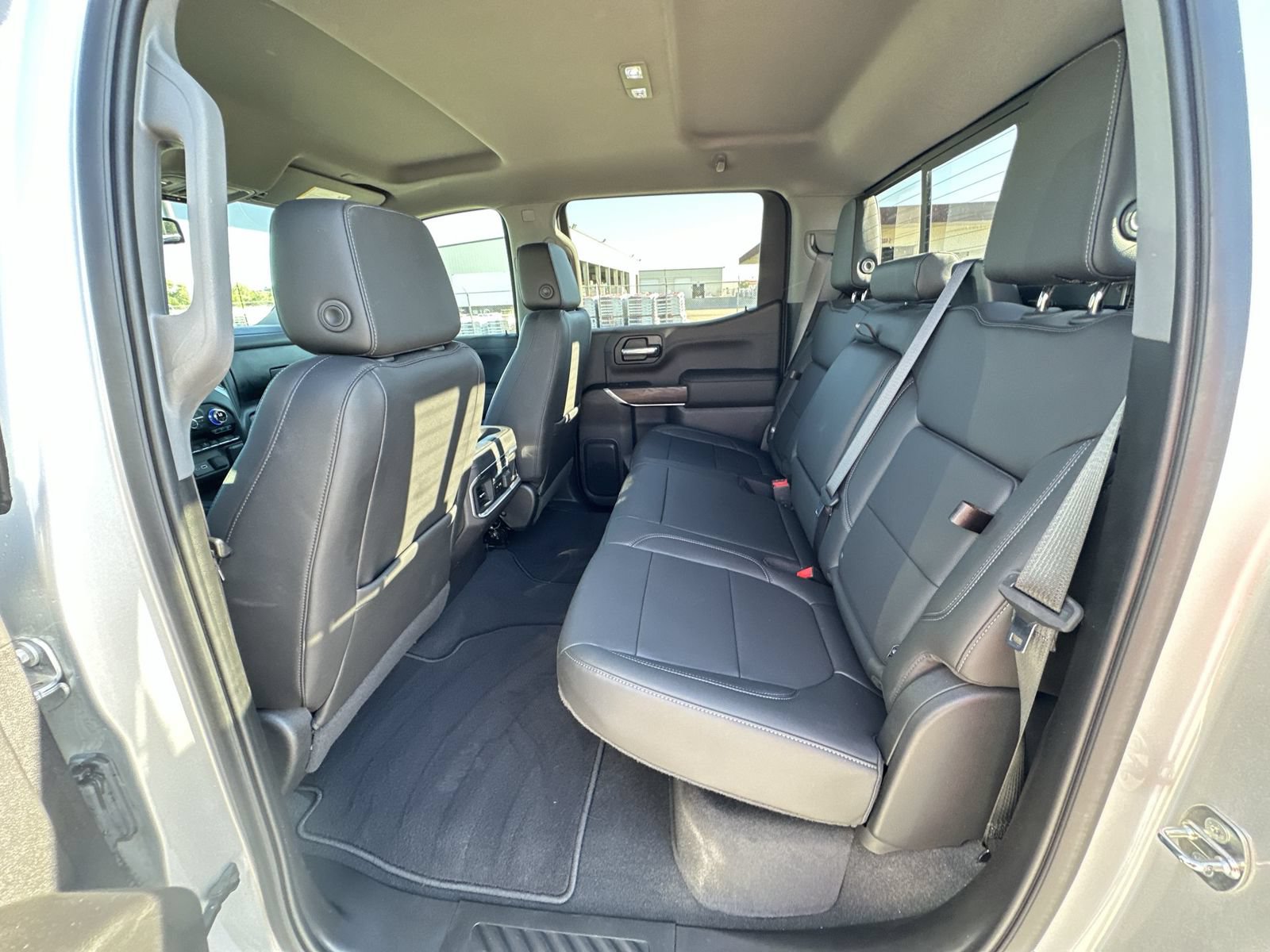 Used 2020 GMC Sierra 1500 SLT w/ SLT Premium Plus Package AWD/4WD image 24