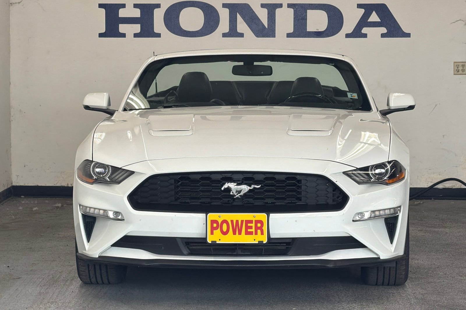 Used 2019 Ford Mustang Premium RWD image 8