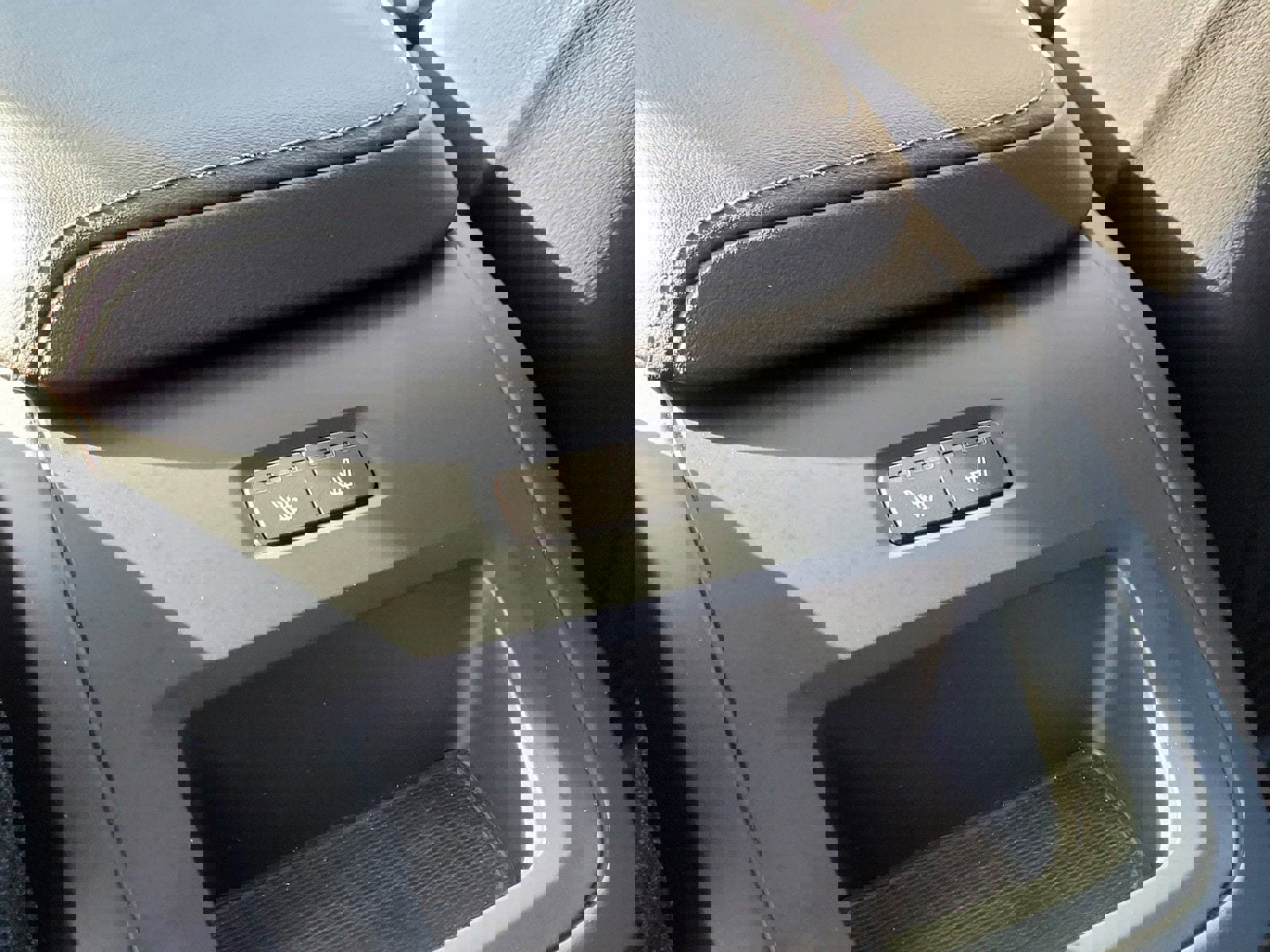 Certified 2024 Volvo XC60 T8 Ultimate w/ Protection Package Premier image 11