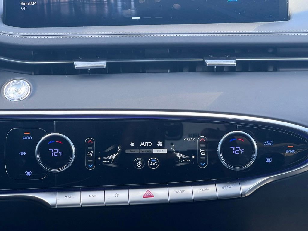 Used 2025 Genesis GV70 3.5T Sport w/ Sport Advanced Package image 15