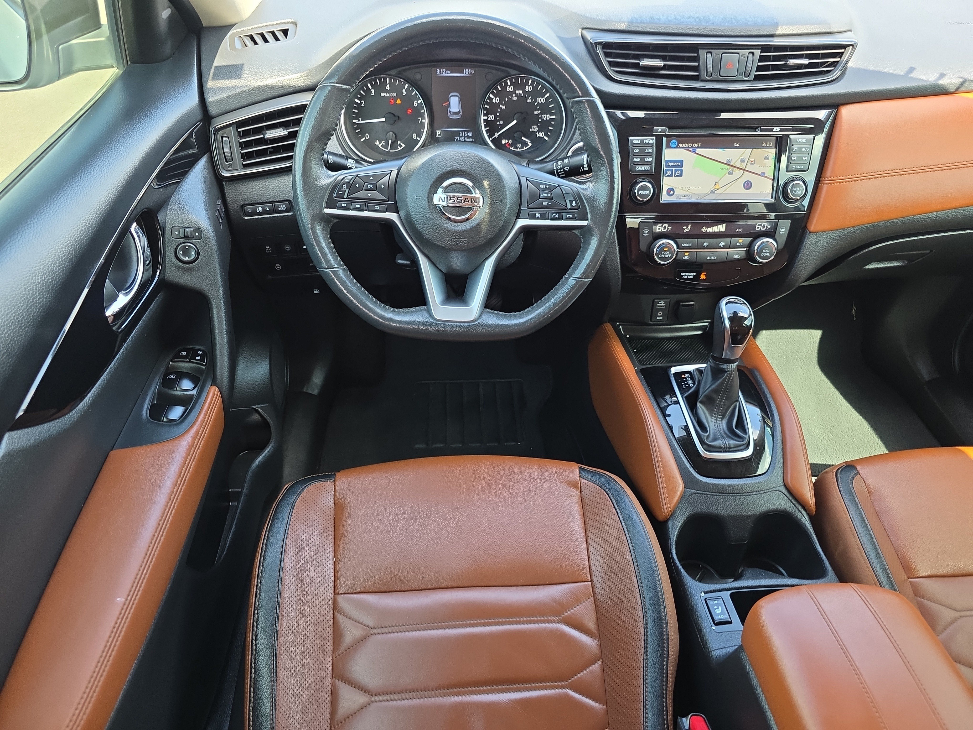 Used 2017 Nissan Rogue SL w/ SL Premium Package FWD image 12