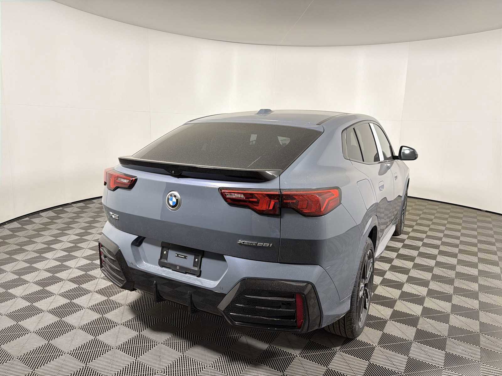 New 2026 BMW X2 xDrive28i w/ M Sport Package image 9