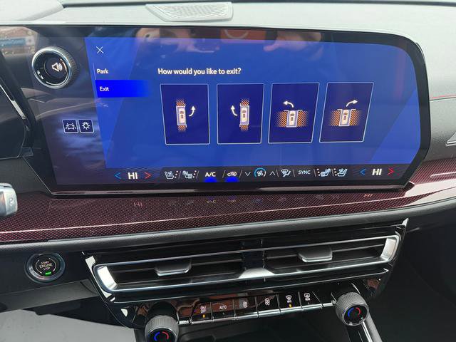 New 2026 Chevrolet Traverse RS image 26