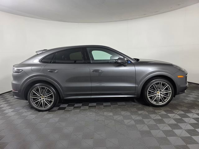 Certified 2023 Porsche Cayenne Turbo image 7